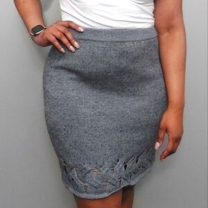 BLUSHE IMPRESSIONS grey skirt Size Large